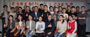 凝心聚力，再譜華章——熱烈慶祝深圳億云聯(lián)科技5周年會(huì)！